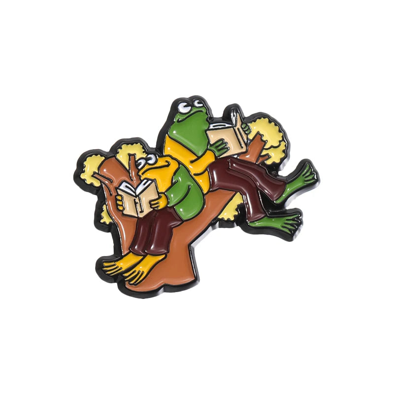 Frog and Toad Enamel Pins Couple Skiing by Boat Park Dating Brooches Lapel Badges Cartoon Animal Jewelry Gift for Lover Friends