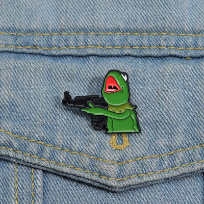 Creative Frog Love Sniper Lapel Pin Anime Games Badge Enamel Pins for Hats Clothes Backpacks Decoration Jewelry Accessories Gift