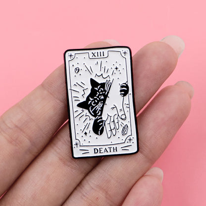 Black Cat Tarot Card Enamel Pin Brooch Pines Lapel Pins Badge on Backpack Clothing Accessories Halloween Jewelry Friends Gifts