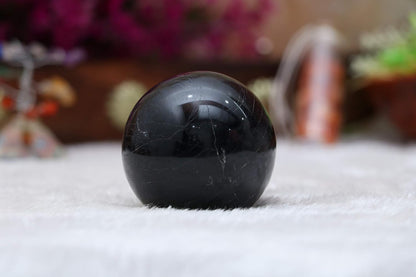 55Mm Black Obsidian Stone Sphere Ball with Metal Stand 1400+ Carats Gemstone Ball Healing Sphere Sculpture Figurine for Fengshui Divination Home Decoration Crystal Sphere