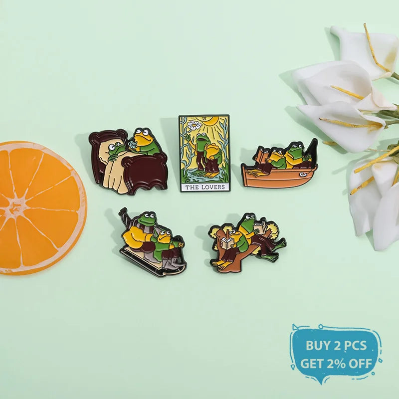 Frog and Toad Enamel Pins Couple Skiing by Boat Park Dating Brooches Lapel Badges Cartoon Animal Jewelry Gift for Lover Friends